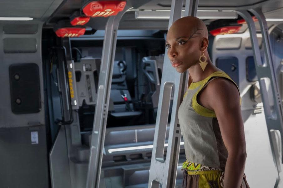 aneka Michaela Coel personaje black panther