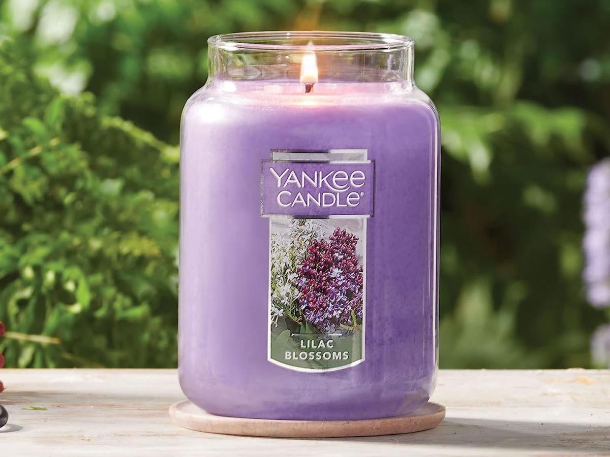 Yankee Candle Is Having a 40% Off Sale on Best-Selling Holiday Scents –  SheKnows