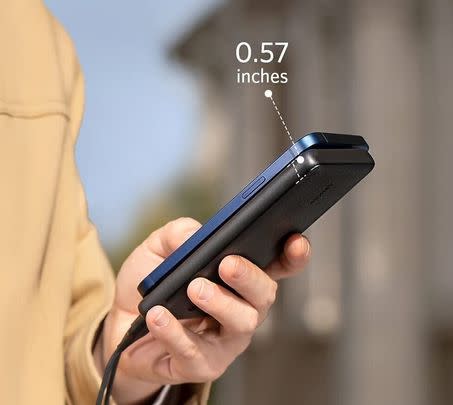 A lightweight, compact, and high-speed portable charger