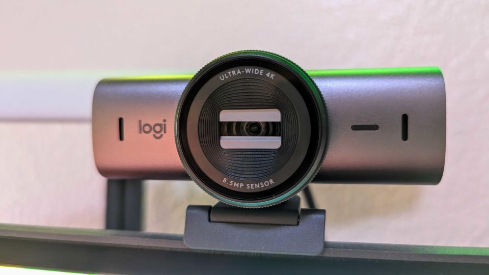 Image of the Logitech MX Brio webcam.