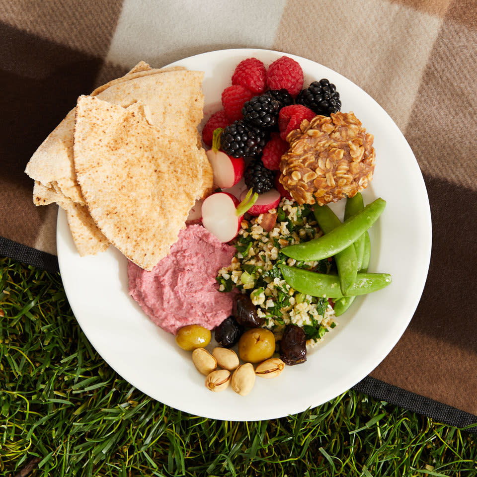 Tabbouleh, Hummus & Pita Plate