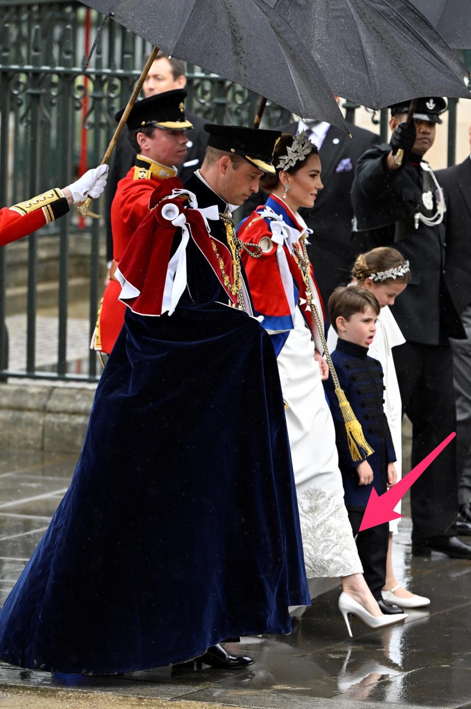 An arrow pointing to embroidery on Kate Middleton's coronation dress