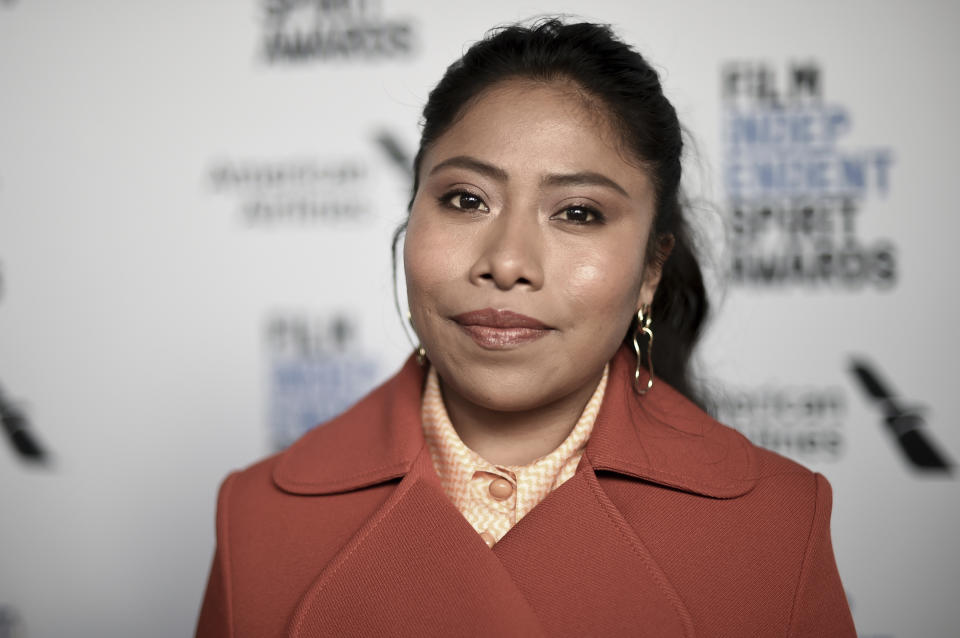 La actriz de "Roma" Yalitza Aparicio asiste al almuerzo de nominados a los premios Spirit del cine independiente, el sábado 5 de enero del 2019 en West Hollywood, California. (Foto por Richard Shotwell/Invision/AP)