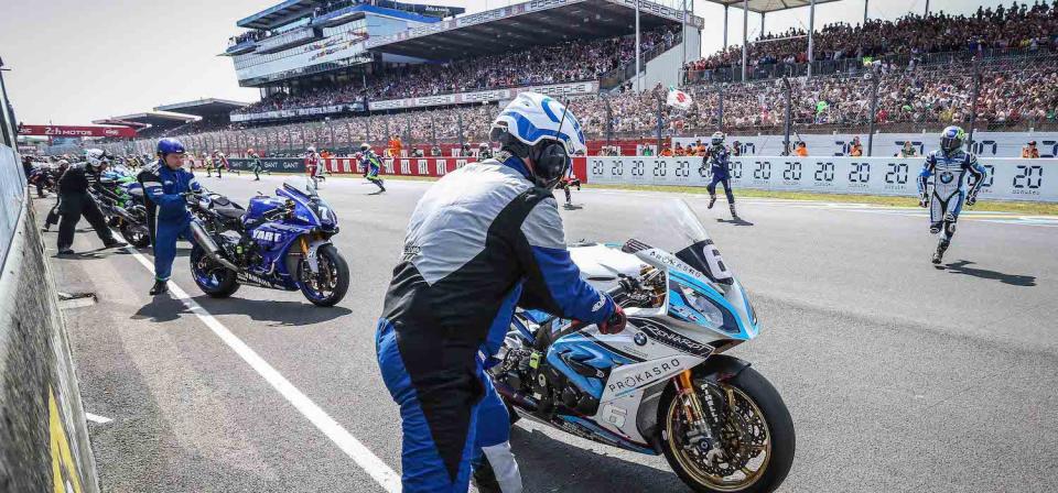 24HMotos19_StartPitlaneW