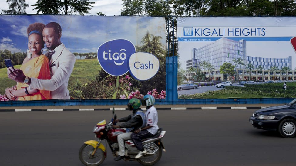 Una carretera en Kigali, Ruanda.