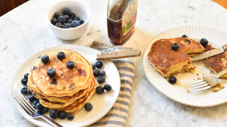 fluffy blueberry cornmeal pancakes