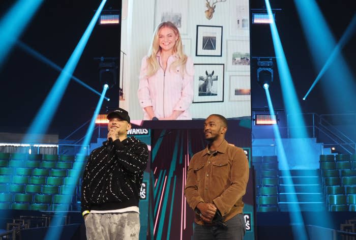 Last year's cohost, Kane Brown, ended up joining Anthony Mackie at the live show, in addition to Kelsea's virtual appearance. 