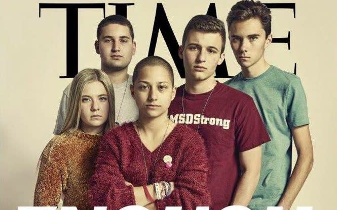 Jaclyn Corin, Alex Wind, Emma Gonzalez, Cameron Kasky y David Hogg, sobrevivientes de la masacre devenidos activistas en la portada de la revista Time.