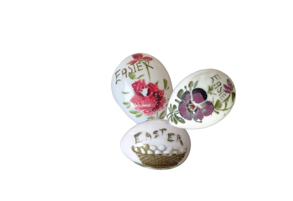 <p>These delicate handblown milk glass eggs were originally sold blank so that Victorian ladies could embellish them with spring greetings and scenes. Over time, the sentiments were usually damaged by washing or handling, says appraiser Marsha Dixey of Heritage Auctions.</p><p><strong>What it's worth:</strong> $775 for set</p>