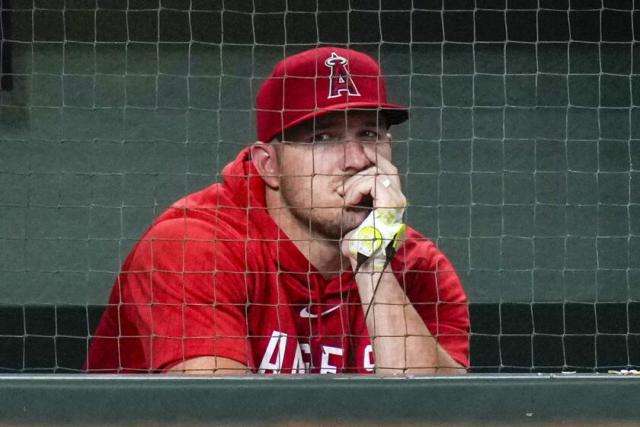 Mike Trout injury: Angels star lands on IL with left hamate bone fracture 