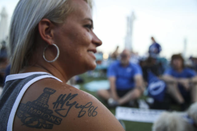 Lightning fans commemorate Stanley Cup title with tattoos