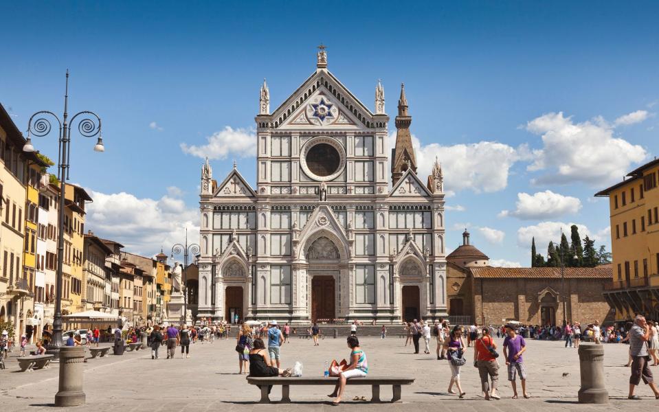 Piazza Santa Croce, Florence - Credit: © Scenics & Science / Alamy Stock Photo