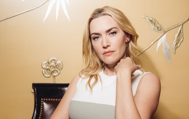 Winslet portrayed a journalist whose unfaithful husband spurs a vacation in 