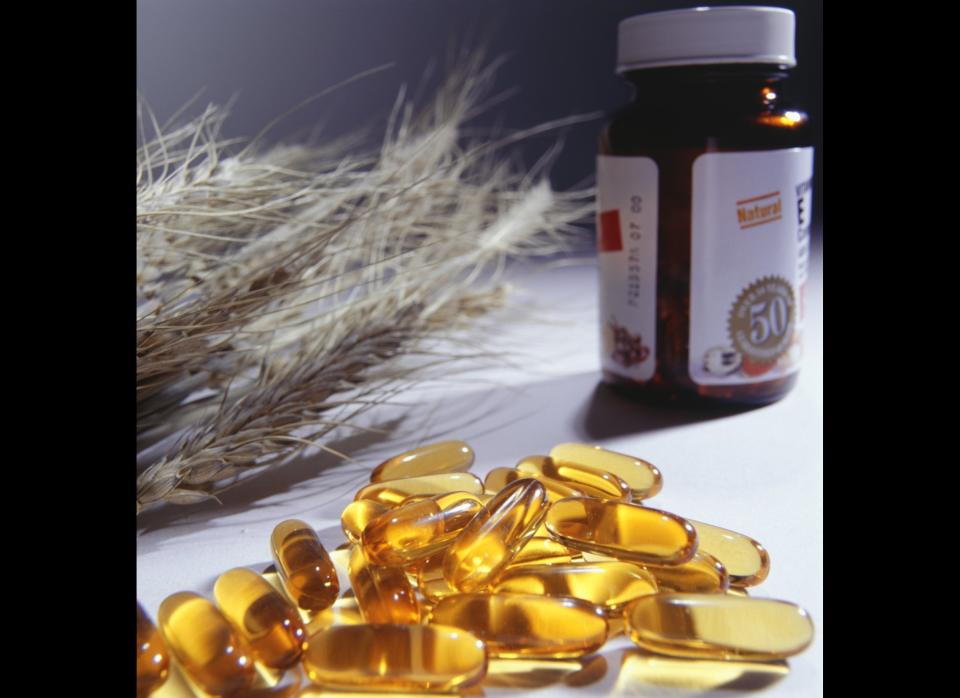 There has been a study, which showed a slight effect in decreasing hot flashes for women using vitamin E, says Dr. <a href="http://www.everydayhealth.com/womens-health/specialist/marcie-richardson/index.aspx">Marcie Richardson.</a> Along with reducing hot flashes vitamin E may carry with it extra benefits, such as fending off <a href="http://body.aol.com/conditions/age-related-macular-degeneration/topic-overview" target="_hplink">macular degeneration</a>, lowering blood pressure, and slowing the aging of cells and tissues according to <a href="http://body.aol.com/alternative-medicine/vitamin-e" target="_hplink">A.D.A.M</a>. 