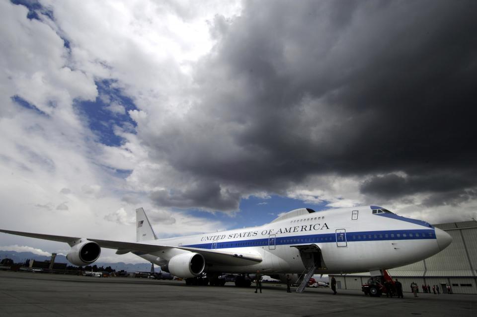 Boeing E 4B night watch nightwatch in Bogota