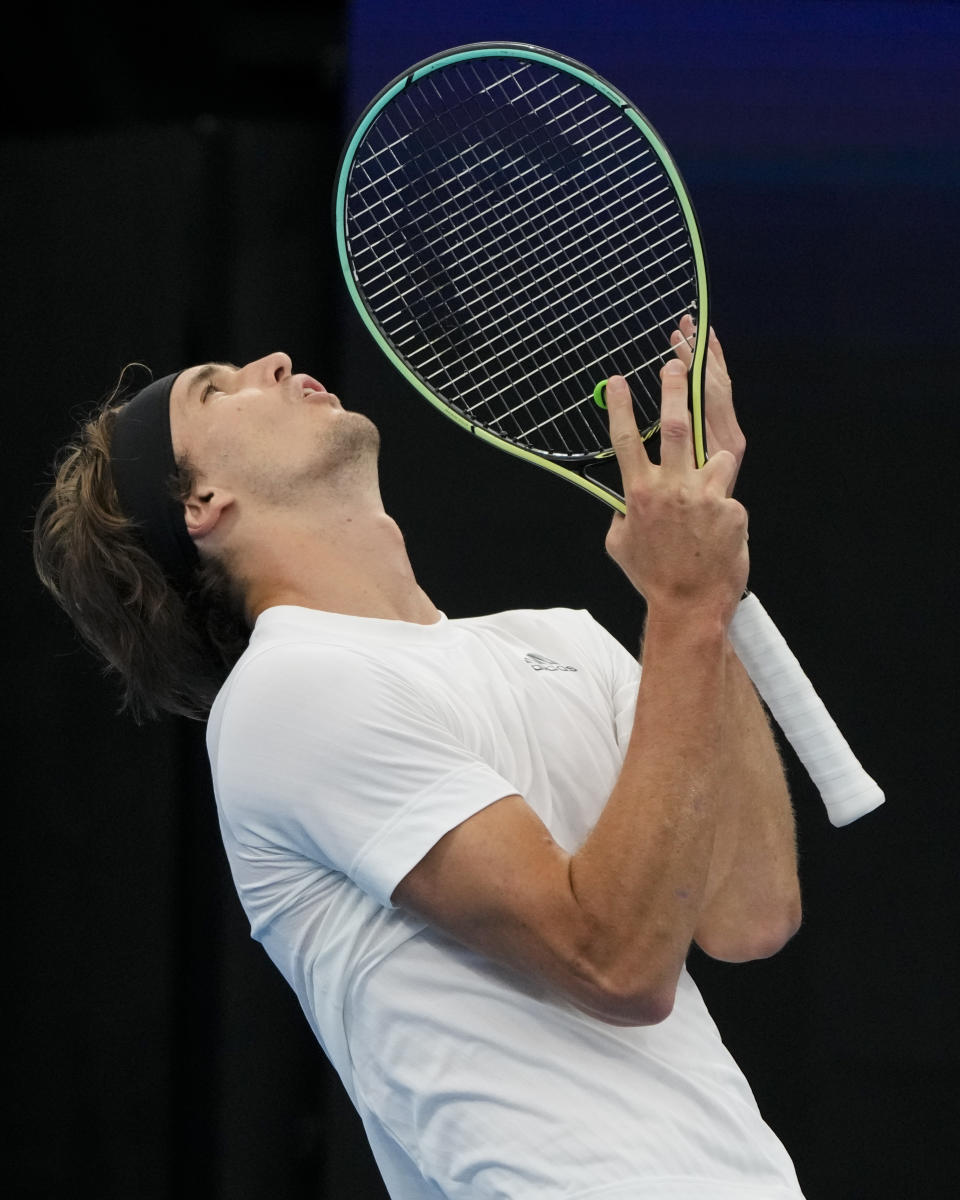 Germany's Alexander Zverev reacts after losing a point to United States' Taylor Fritz during their Group C match at the United Cup tennis event in Sydney, Australia, Monday, Jan. 2, 2023. (AP Photo/Mark Baker)