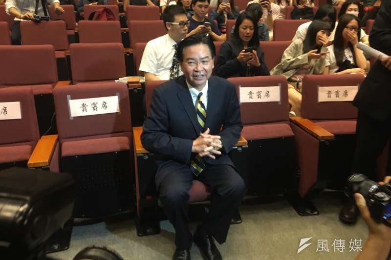 20180525-外交部長吳釗燮25日前往母校政治大學進行演講。（李亞璇攝）