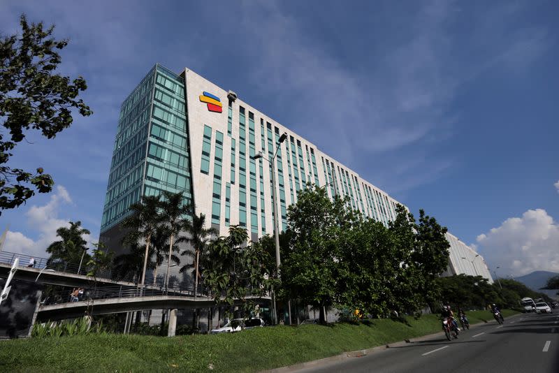 FOTO DE ARCHIVO. Fachada del edificio sede de Bancolombia en Medellín