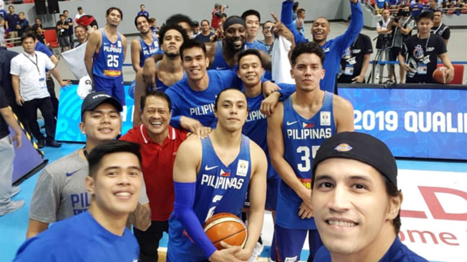 <strong>Phillipines players pose for the deleted selfie. Pic: Instagram</strong>