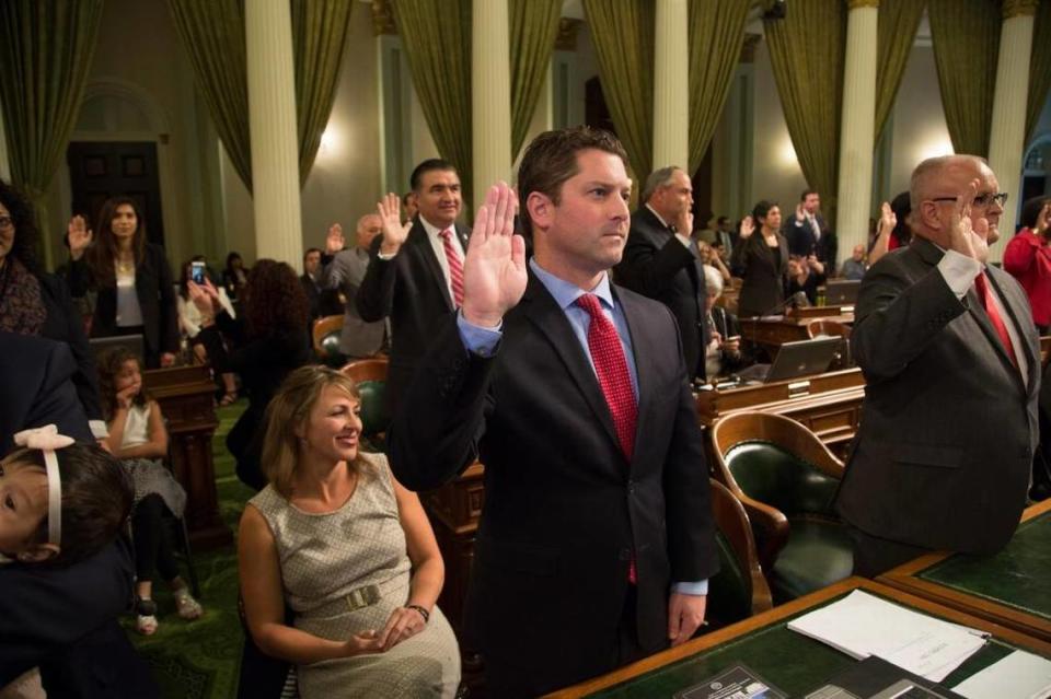 Jordan Cunningham taking the oath of office in the California Assembly on Dec. 5, 2016.