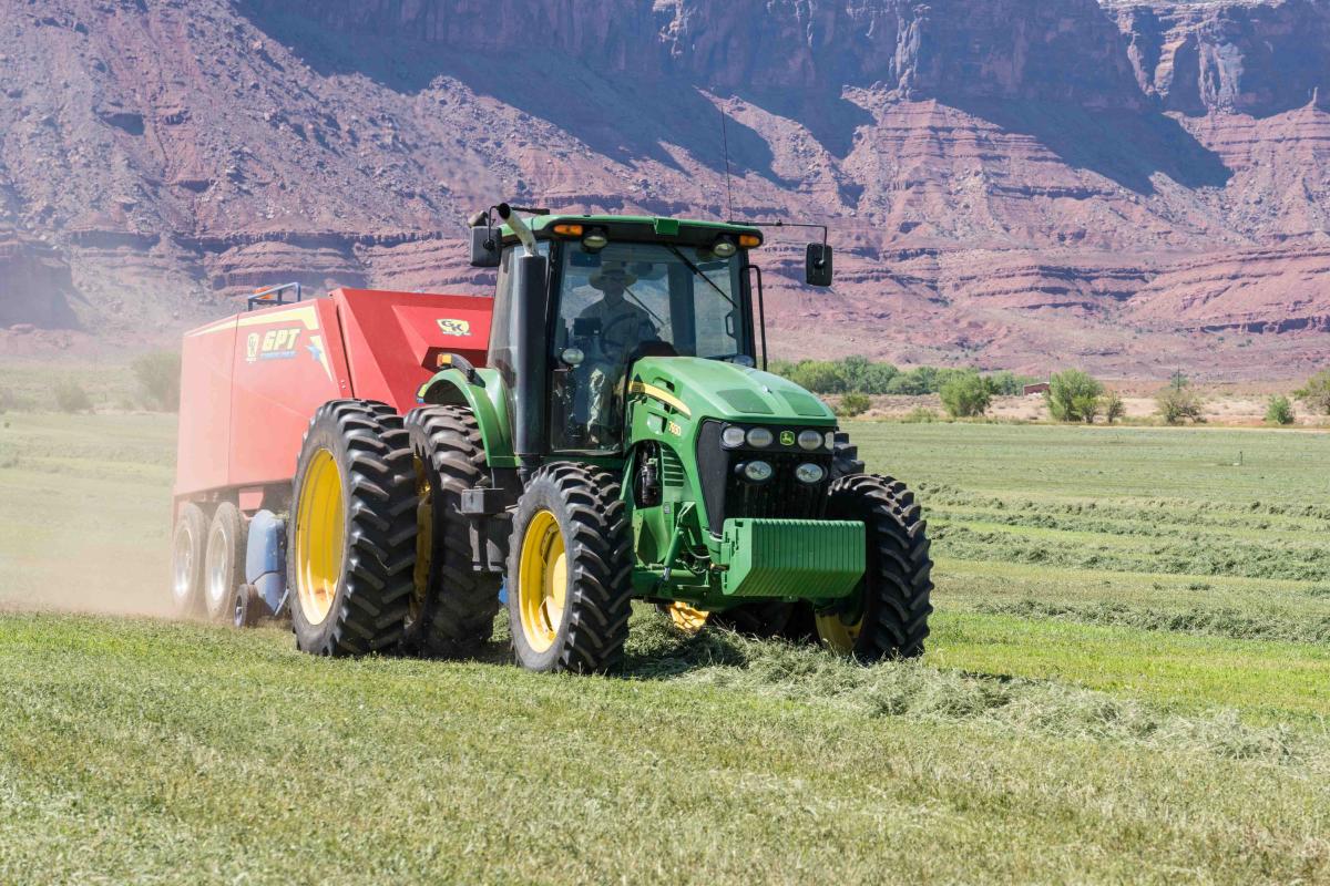 Right to repair agreement signed for John Deere products