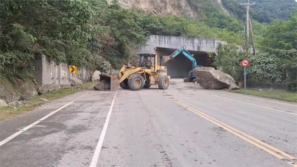 花蓮銅門大橋位移「裂縫比拳頭大」　台8線、台11線傳落石