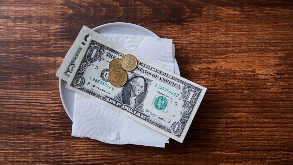 Tipping, When to tip, When you don't have to tip, is tipping required, Black people and tipping, the service industry, theGrio.com