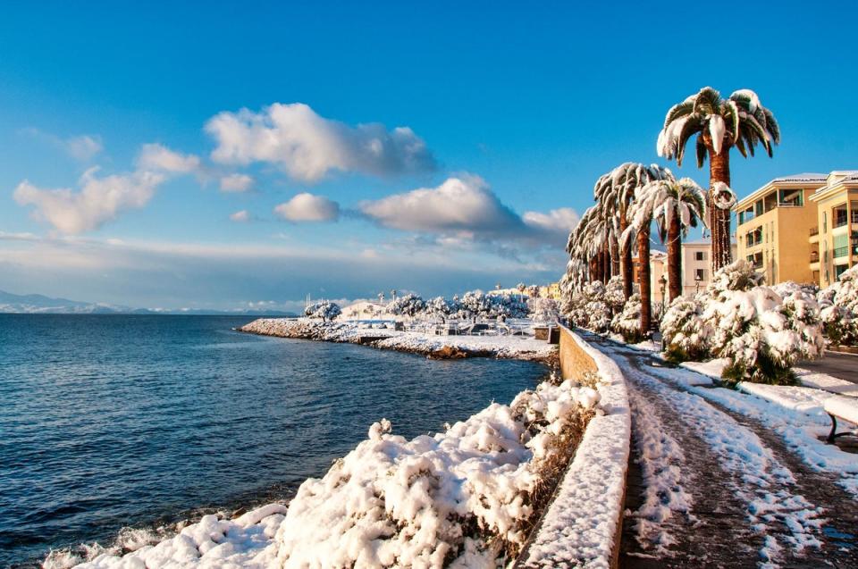 Snowy Corsica (Getty Images/iStockphoto)