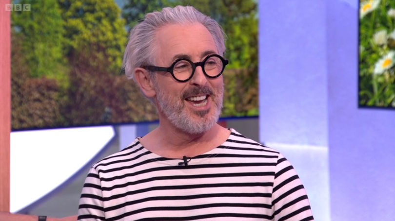 Alan Cumming on The One Show. (BBC screenshot)