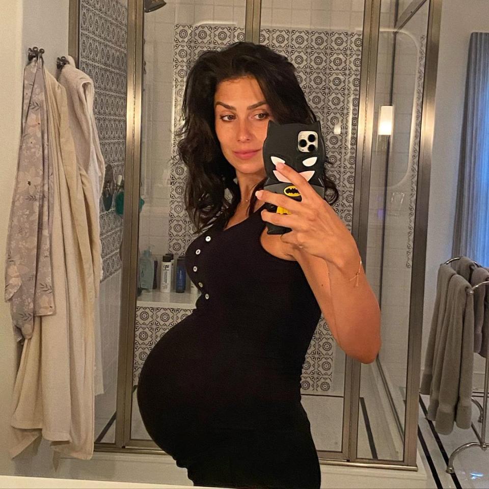 Hilaria Baldwin pregnant