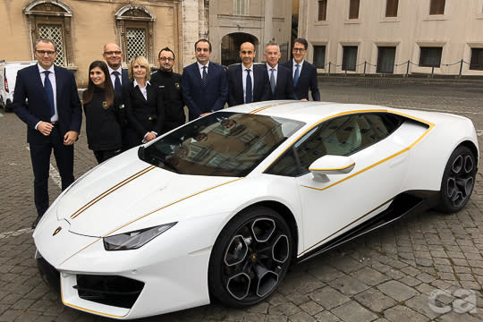 雖然外界對於Lamborghini原廠以教宗的名義贈車拍賣，行廣告行銷之實的行為頗有微詞，不過善款的應用與援助對象已分配完成，仍屬美事一樁。