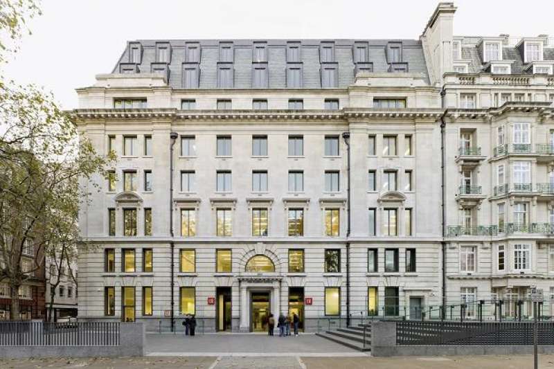 倫敦政經學院（LSE）法學院（Mulloom2@Wikipedia / GFDL）