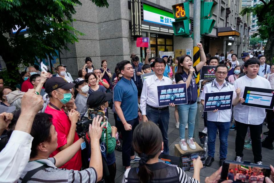 <strong>國民黨19日北市永春市場街講。（圖／中天新聞）</strong>