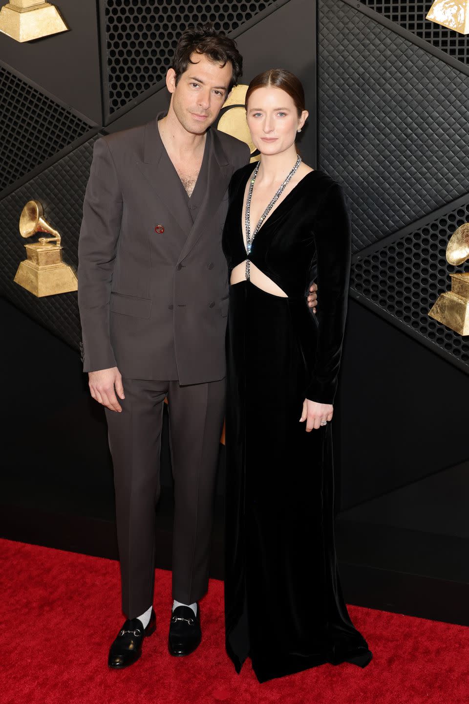 mark ronson and grace gummer at 66th grammy awards