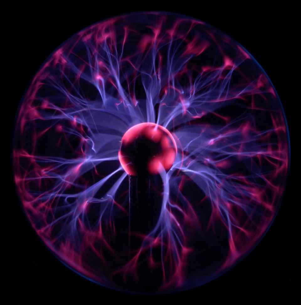 Lámpara de plasma. Uso esta imagen para representar a la burbuja que podría destruir el universo en el escenario de la desintegración del vacio. (Imagen CC vista en wikipedia).