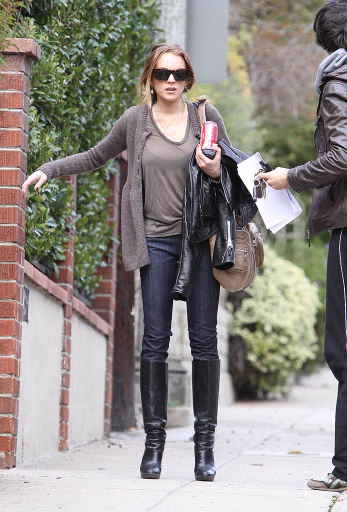 Lohan Lindsay Leaving Home