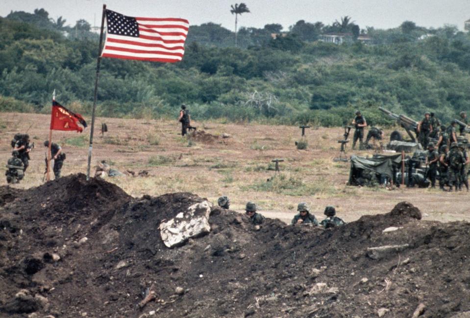 US troops howitzers Point Salinas Grenada