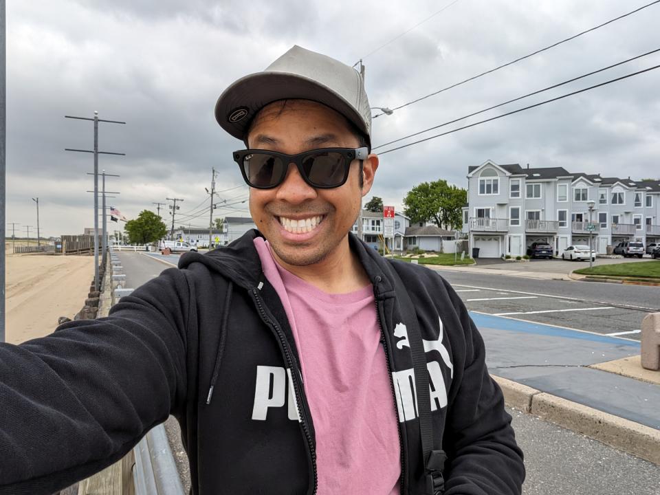 Google Pixel 8 Pro selfie sample.