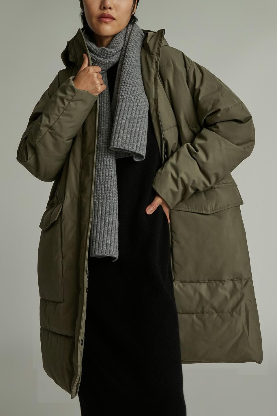 <p><a href="https://go.redirectingat.com?id=74968X1596630&url=https%3A%2F%2Fwww.everlane.com%2Fproducts%2Fwomens-renew-long-puffer-kalamata&sref=https%3A%2F%2Fwww.elle.com%2Ffashion%2Fshopping%2Fg41108473%2Fbest-puffer-jackets%2F" rel="nofollow noopener" target="_blank" data-ylk="slk:Shop Now;elm:context_link;itc:0;sec:content-canvas" class="link ">Shop Now</a></p><p>The ReNew Long Puffer</p><p>everlane.com</p><p>$278.00</p>