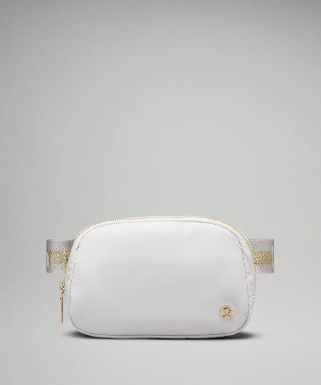 The lululemon Belt Bag Is Back In Stock - PureWow