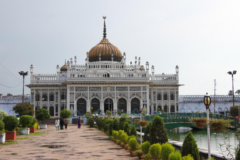 2. Lucknow The best way to explore Lucknow’s culture and heritage is by foot, admiring the beautiful havelis, lip-smacking Tundey kebab stalls and small chikan and zardozi workshops along the way. Start your walk at Lal Pul and head to Tila Wali Masjid, a beautiful white mosque built in 1680. Next up is Bara Imambara, one of the grandest Mughal-era buildings in Lucknow, and a popular Shia Muslim shrine. Meander down the maze-like alleyways of Gol Darwaza, Chowk Bazaar and Phool Wali Gali and sample the local cuisine while taking in the mind-boggling variety of things on sale. Walk through Rumi Darwaza, a combination of Hindi-Muslim architecture that features intricately done work. Chhota Imambara is close by and has colourful stucco work, gilt-edged mirrors and exquisite chandeliers. It’s a must-visit. Next is Ulama-e-Farangi Mahal, which until the 20th century was an Islamic seminary that drew brilliant minds from the subcontinent. End your walk at Akbari Darwaza, a once grand gate that has now fallen into ruin.