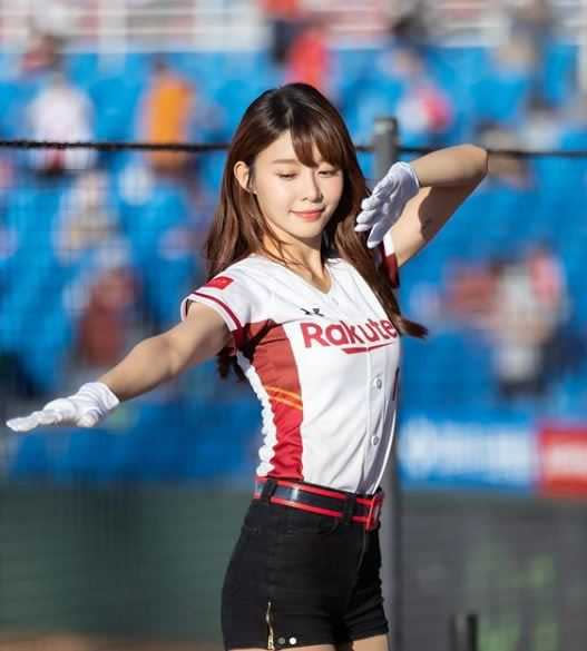 日網站評比台灣啦啦隊峮峮、Yuri竟不是第1名而是她！