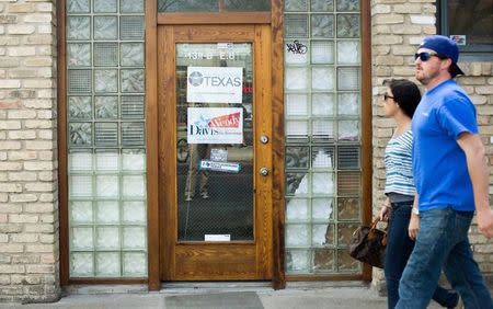 Battleground Texas headquarters is shown where phone campaigns and voter registration drives encourage early voting for Democratic gubernatorial candidate Wendy Davis in Austin, Texas on February 22, 2014. REUTERS/Julia Robinson