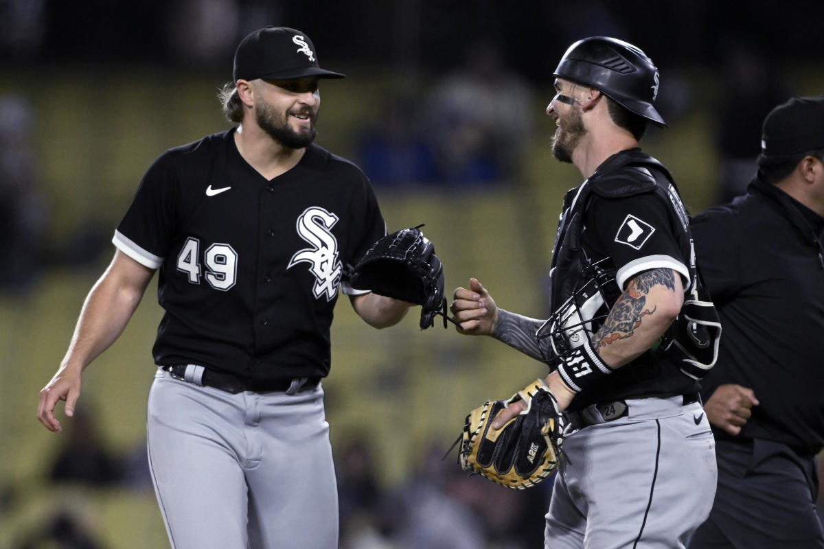 Chicago White Sox lose Mike Clevinger but rally to 8-4 win