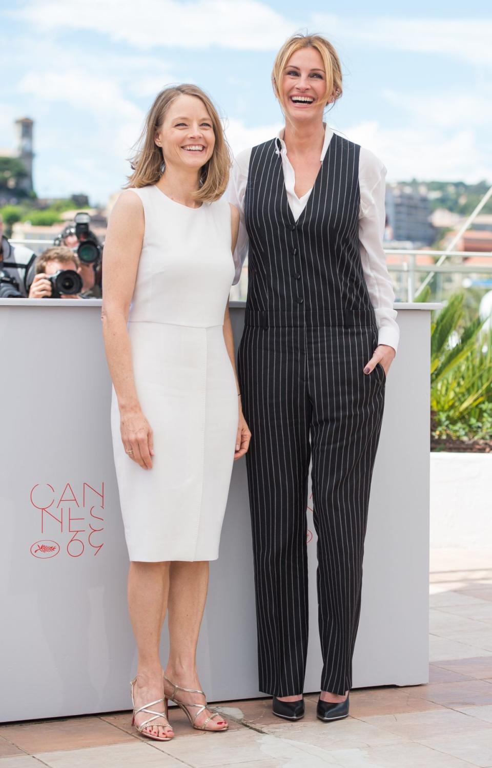 CANNES, FRANCE - MAY 12: Jodie Foster and Julia Roberts attend the 'Money Monster' Photocall at the annual 69th Cannes Film Festival at Palais des Festivals on May 12, 2016 in Cannes, France. (Photo by Samir Hussein/WireImage)