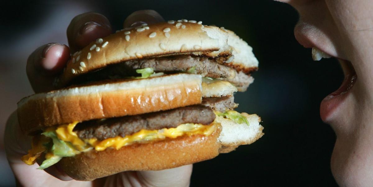 McDonald's Upgraded Cheeseburger (Reed Reviews) 