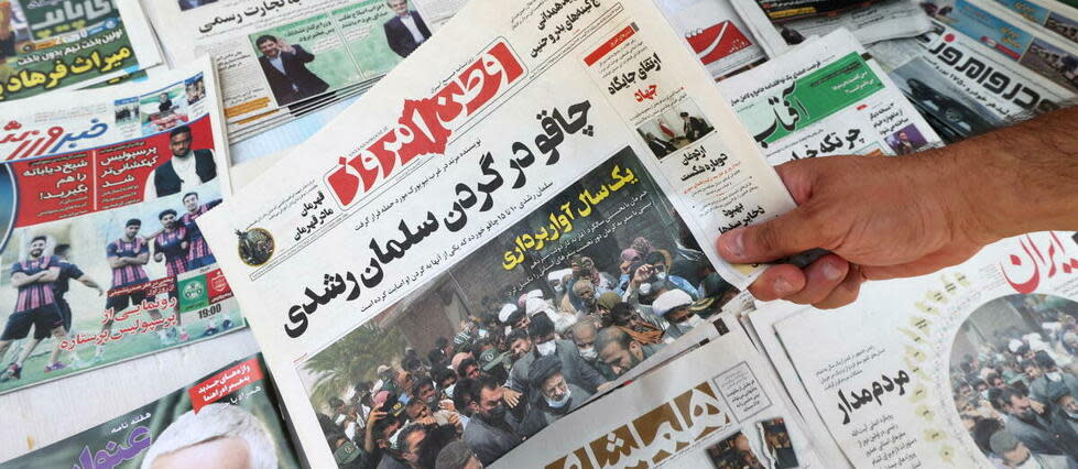 Samedi, l'attaque contre Salman Rushdie faisait la une du quotidien iranien « Vatan-e Emrooz ».  - Credit:ATTA KENARE / AFP