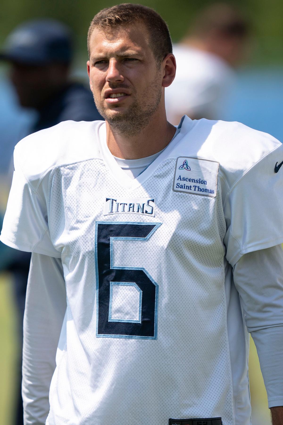 Titans releasing 3-time Pro Bowl punter Brett Kern