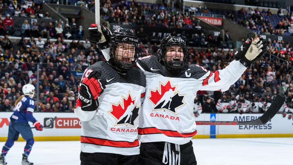 Brianne Jenner, Marie-Philip Poulin and the rest of Team Canada are riding high heading into this year's IIHF World Women's Championship. (Getty)