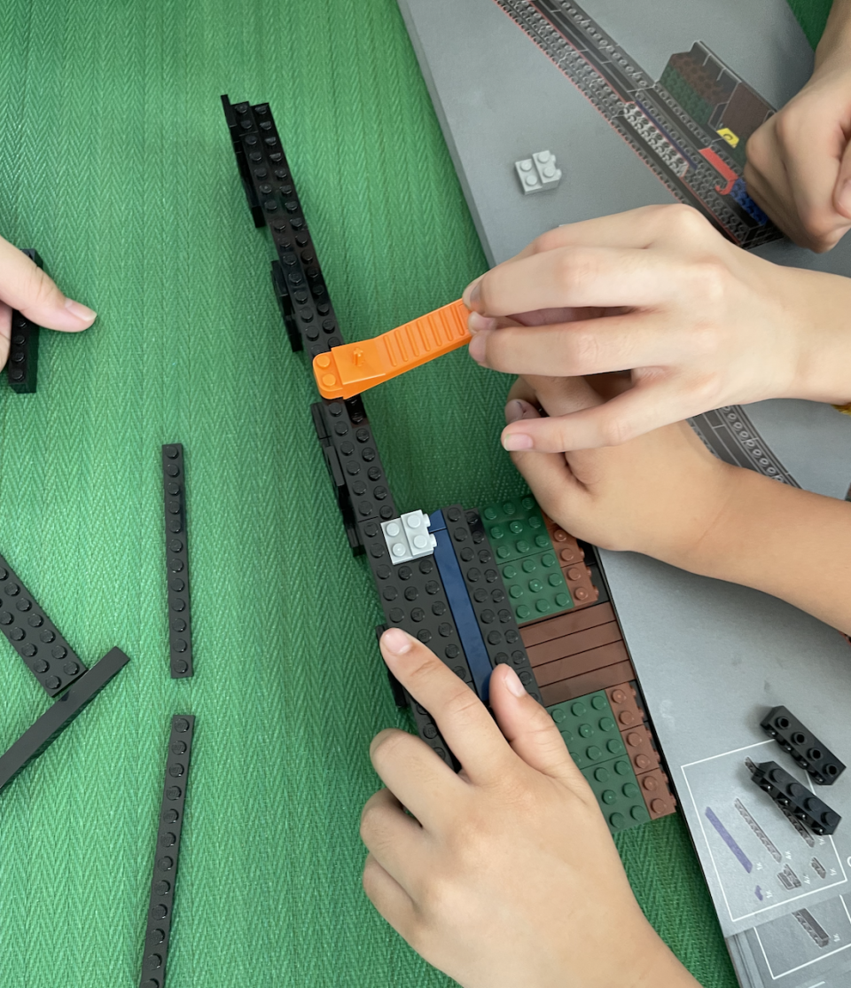 The nifty orange tool proved extremely useful especially when dismantling parts which were wrongly attached. PHOTO: Cadence Loh, Yahoo Life Singapore